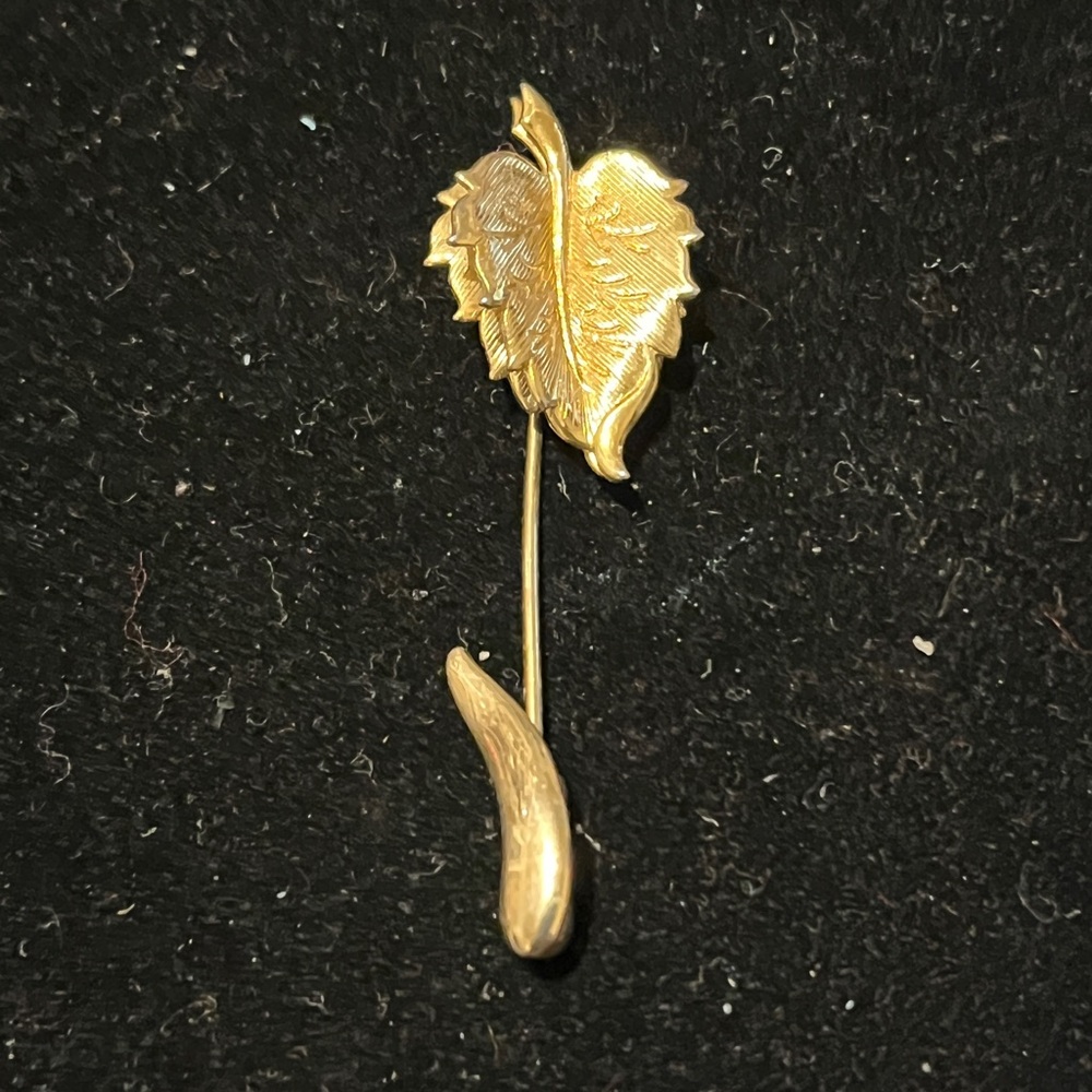 Gold Leaf Brooch Pin
